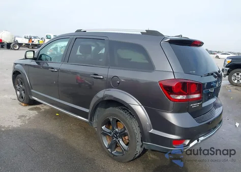 2018 Dodge Journey Crossroad z USA, uszkodzony, nr VIN 3C4PDCGG8JT475679